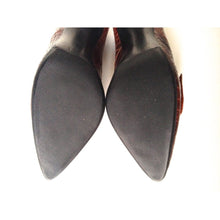 Load image into Gallery viewer, Vintage 50s Mid Tan Crocodile Skin Stiletto Heeled Court Shoes w/ Dainty Bows Made In Italy By Reginetta-Accessories, For Her-Brand Spanking Vintage