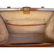 Load image into Gallery viewer, Elegant Vintage 50s/60s Toffee/Ginger/Tan Patent Leather Twin Handled Bag By Ackery Of London-Vintage Handbag, Top Handle Bag-Brand Spanking Vintage
